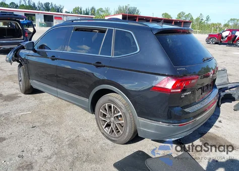 2020 Volkswagen Tiguan 2.0T Se/2.0T Se R-Line Black/2.0T Sel из США, поврежденный, VIN 3VV3B7AX5LM035504